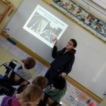 Après la pratique, de la théorie en classe.